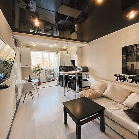 Apartmán 2-К Студія У Центрі Біля Стадіону Та Корпусного Саду - Мережа Helen Poltava Exteriér fotografie